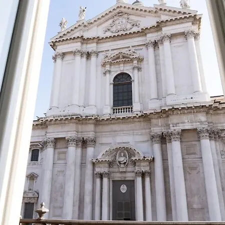 Piazza Duomo Cathedral View Appartamento
