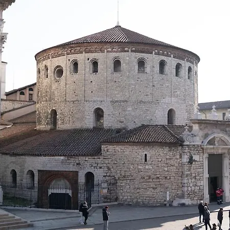 Daire Piazza Duomo Cathedral View *