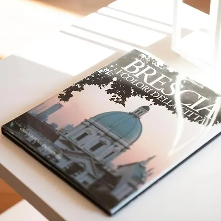 Piazza Duomo Cathedral View *