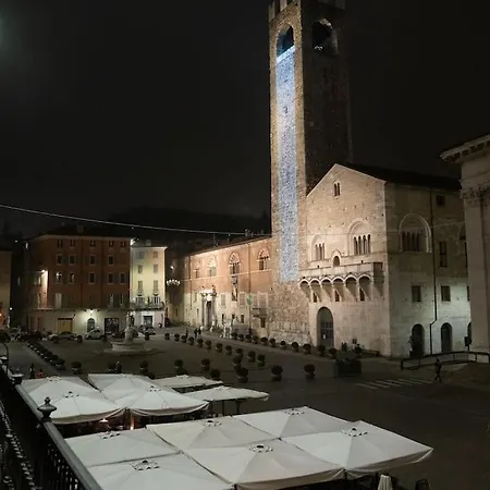 Piazza Duomo Cathedral View Daire