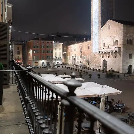 Piazza Duomo Cathedral View Daire Brescia